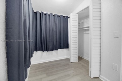 Miami Duplex for Sale! This duplex offers two units: a spacious - photo 22