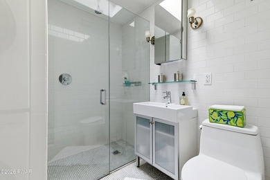 Air B&B friendly, No HOA. This charming updated farmhouse is - photo 22