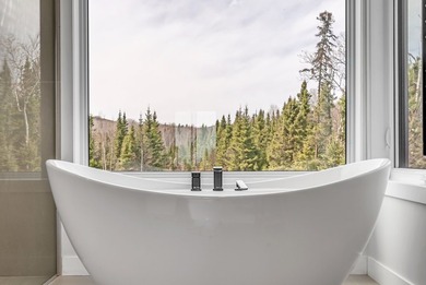 Nestled between the mountains and the river, this magnificent - photo 27