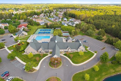 Welcome to the desirable Lake Ridge community! This spacious - photo 30
