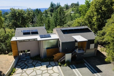 Located in the Las Cumbres community of Los Gatos, this - photo 31