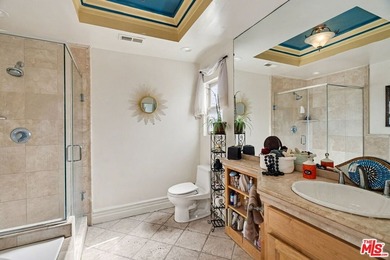 Spectacular 2 bed/2 bath + family room and stunning large - photo 33