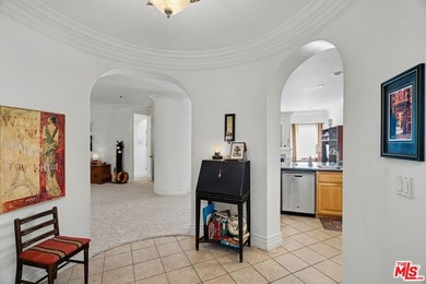 Spectacular 2 bed/2 bath + family room and stunning large - photo 37