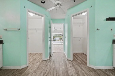 REO. Spacious 4-bedroom, 2-bath home with a screened inground - photo 37