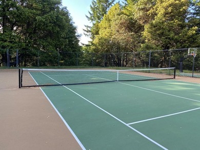 Located in the Las Cumbres community of Los Gatos, this - photo 37