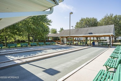 Welcome to the desirable Lake Ridge community! This spacious - photo 40