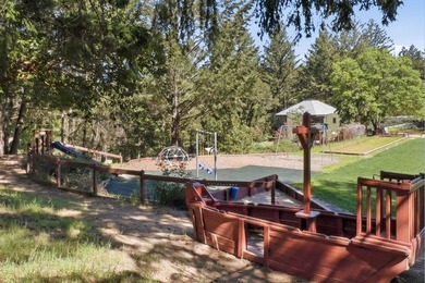 Located in the Las Cumbres community of Los Gatos, this - photo 41