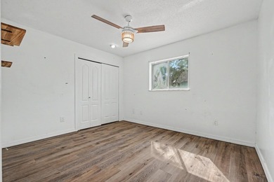 REO. Spacious 4-bedroom, 2-bath home with a screened inground - photo 44