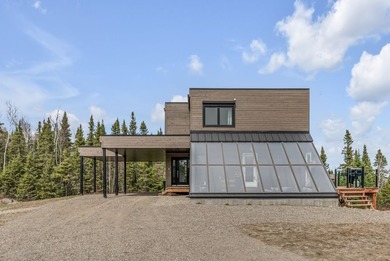 Nestled between the mountains and the river, this magnificent - photo 46