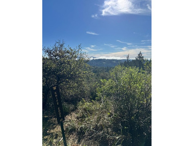 Located in the Las Cumbres community of Los Gatos, this - photo 47