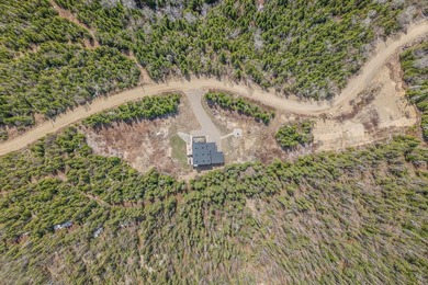 Nestled between the mountains and the river, this magnificent - photo 50