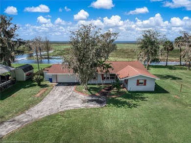 Lake Istokpoga Home For Sale in Lorida Florida