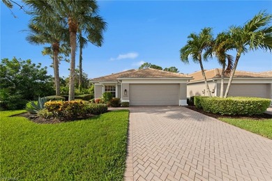 WELCOME to prestigious Colonial Country Club! This gorgeous - photo 3