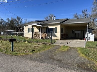 Lake Home For Sale in Hillsboro, Oregon