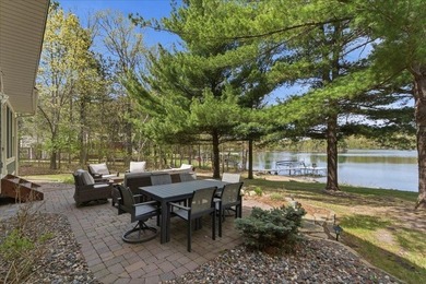 Nestled on the shores of Lake Ossawinnamakee, this stunning - photo 4