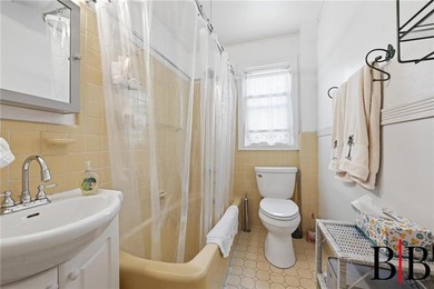 This home has everything you would love except the white picket - photo 15
