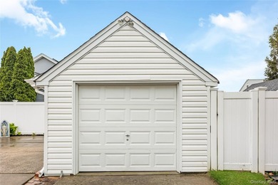Move In Ready Home In The Desirable Oceanside School District! - photo 21