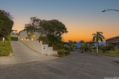 Stunning Ocean and Diamond Head views highlight this residence - photo 24