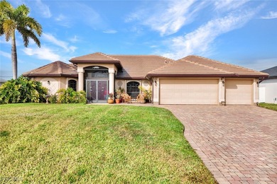 Cape Coral Lakes Area Home For Sale in Cape Coral Florida