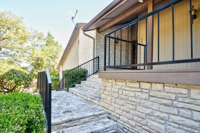 Enjoy breathtaking views, just steps from the Riverhill Country - photo 2