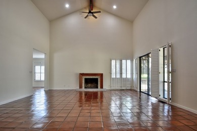 Enjoy breathtaking views, just steps from the Riverhill Country - photo 6