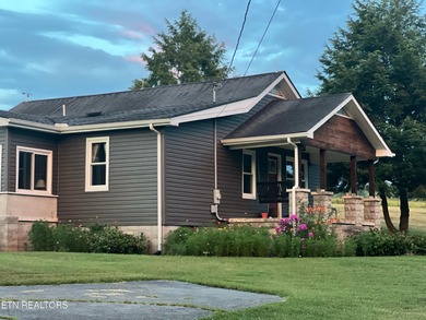 Norris Lake Home For Sale in Speedwell Tennessee