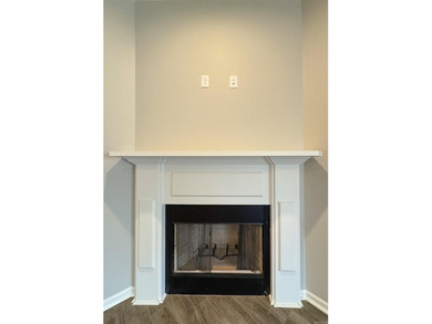 Discover this inviting, low-maintenance brick home in Hamilton - photo 6