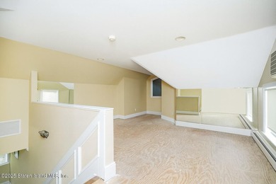 Custom wood frame stucco finish house. Home on the beach - photo 26