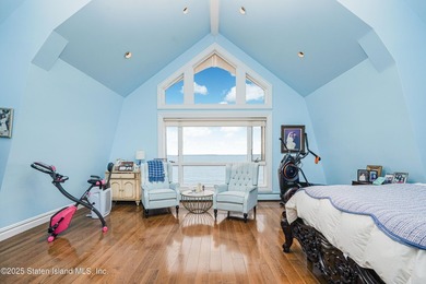 Custom wood frame stucco finish house. Home on the beach - photo 28