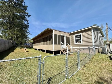 Enjoy the lake lifestyle with this beautifully updated 4-bedroom - photo 45