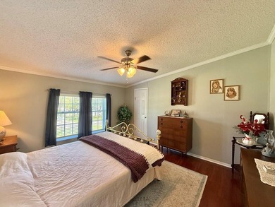 Enjoy the lake lifestyle with this beautifully updated 4-bedroom - photo 47