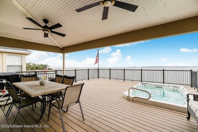 Custom wood frame stucco finish house. Home on the beach - photo 48