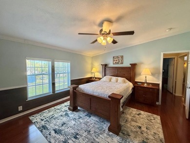 Enjoy the lake lifestyle with this beautifully updated 4-bedroom - photo 51