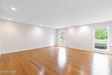 Welcome to this one-of-a-kind executive home in the prestigious - photo 13