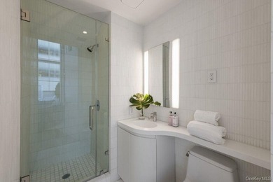Designed by Pritzker Prize-winning architect Shigeru Ban, Metal - photo 19