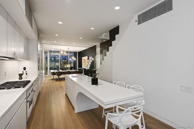 Designed by Pritzker Prize-winning architect Shigeru Ban, Metal - photo 21