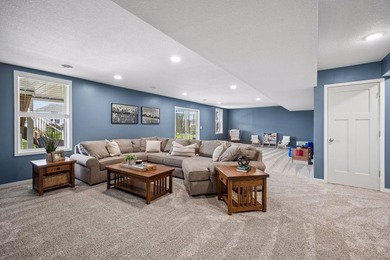 Welcome to this beautifully maintained two-story home offering - photo 32