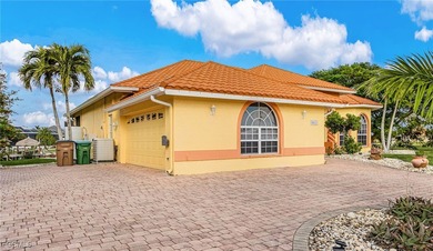 GULF ACCESS - STUNNING INTERSECTING CANAL & BASIN VIEWS! Enjoy - photo 3