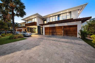 Welcome to 385 Center Island, a breathtaking tropical modern - photo 8