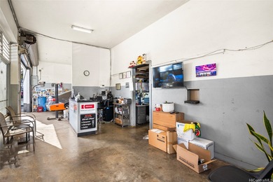 To be sold together with 94-815 Waipahu Street, this BMX-3 zoned - photo 5
