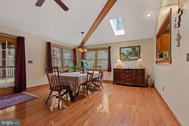 PRIVACY! House can barely be seen from court, last house on - photo 15