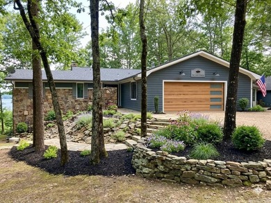 Experience lake living in this Greers Ferry Lake view home in - photo 2