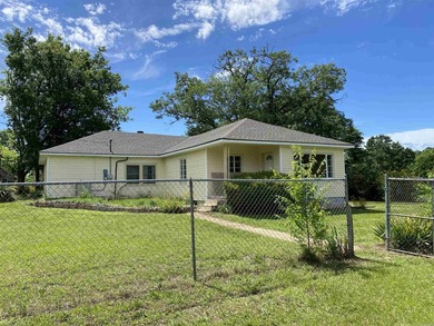 Lake Ouachita Home For Sale in Story Arkansas
