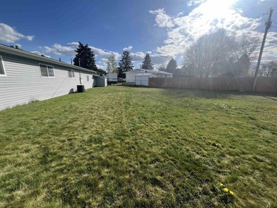 Charming one-level home featuring 4 bedrooms and 2 bathrooms on - photo 11