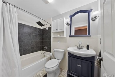Ranch home with 4 bedrooms, 3 baths, 3246 total finished square - photo 11