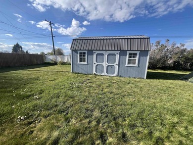 Charming one-level home featuring 4 bedrooms and 2 bathrooms on - photo 13