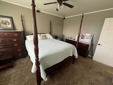 Charming one-level home featuring 4 bedrooms and 2 bathrooms on - photo 29