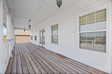 This spacious 5-bedroom, 4-bathroom, and home office offers room - photo 35
