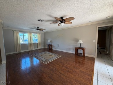 Welcome to this well-established Cape Coral neighborhood, where - photo 6