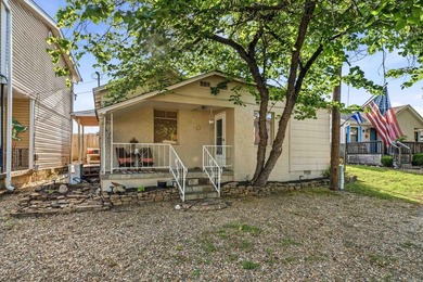 Lake Living Made Easy! Conveniently located just minutes from - photo 1